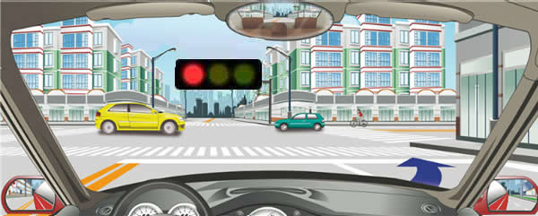 驾驶机动车可在该路口处向右变更车道。
